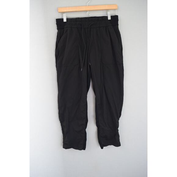 Lululemon Beyond the Studio Crop Athletic Pants Women’s Sz 8 Black - Picture 1 of 3